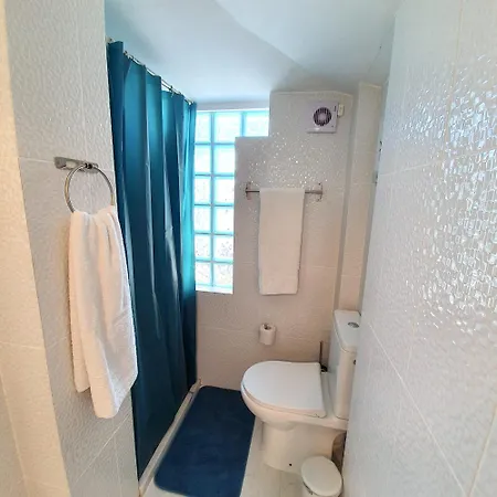 Seaside In - 38 Sqm With Terrace And Garden شقة *