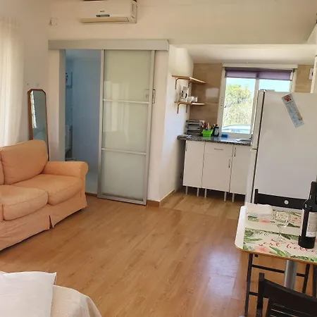 Apartament Seaside In - 38 Sqm With Terrace And Garden *